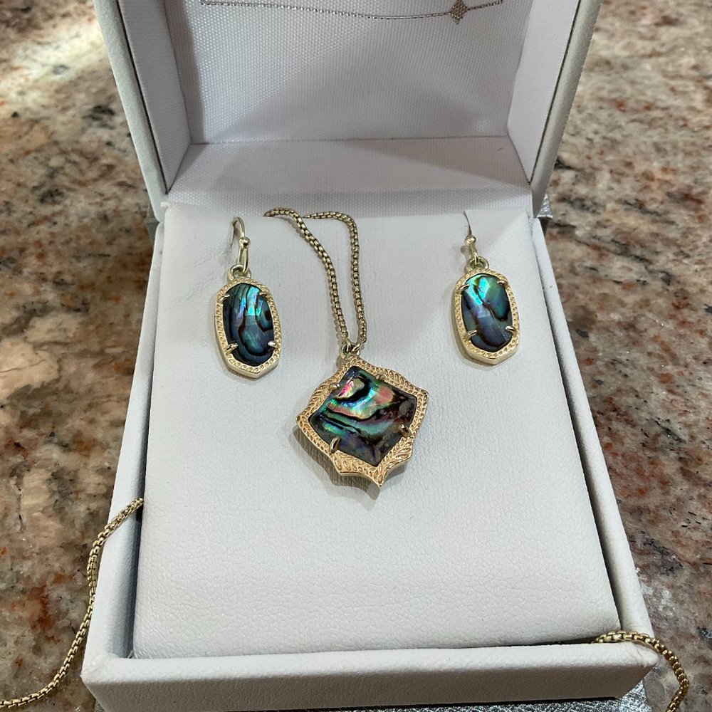 Kendra Scott NWOT Gorgeous Jewelry Set